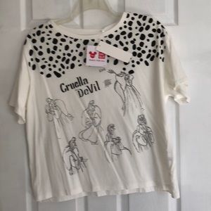Cruelly DeVil UNIQLO tee shirt